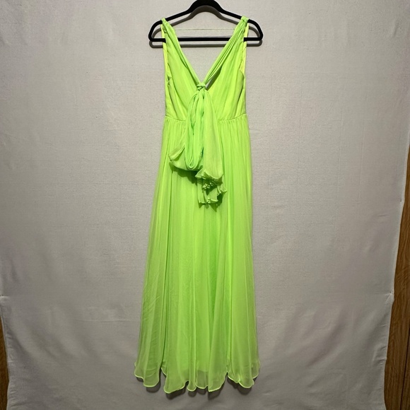 RTR ML Monique Lhuillier Neon Green Pleated Gown - size 6 - Picture 9 of 11